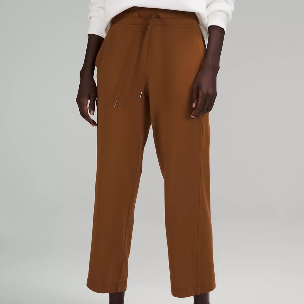 Ready to Rulu cropped pant, size 8! - Picture 6 of 6